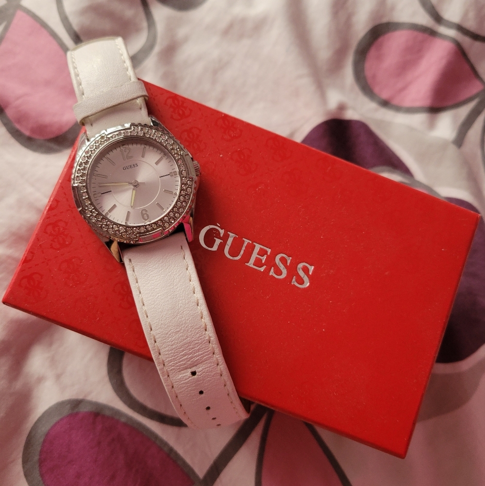GUESS genuine leather diamond watch with reattachable straps